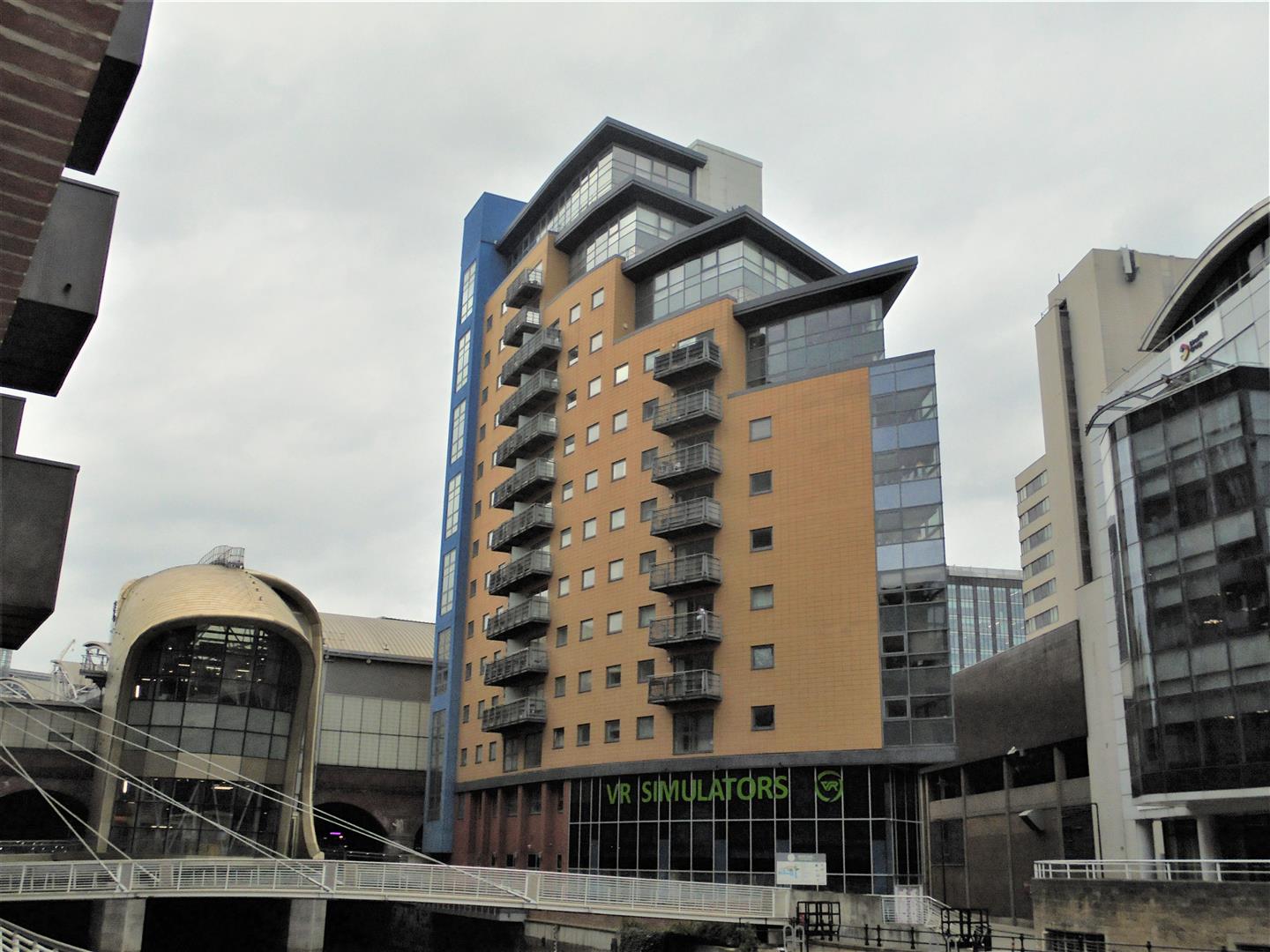 2 bed property in Blue, Leeds